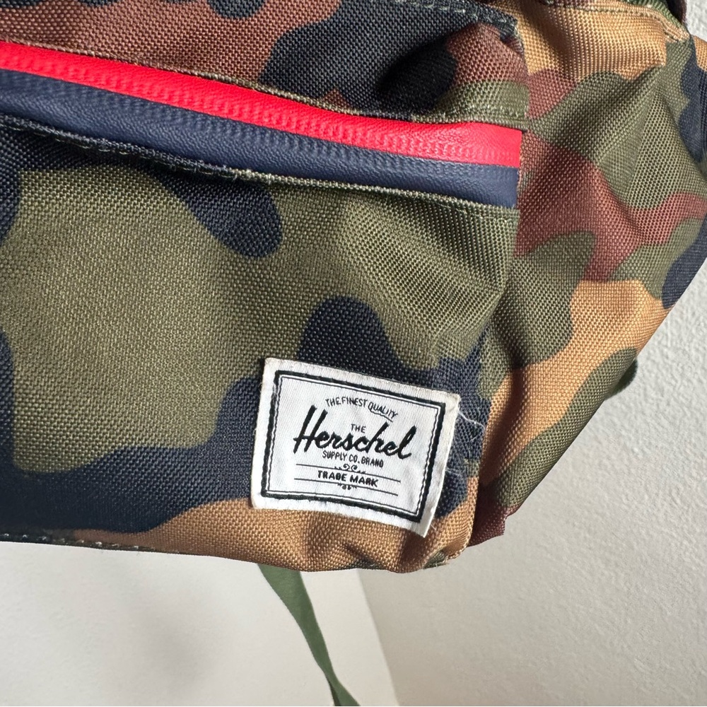 Herschel Supply Company Camouflage Belt Bag - Picture 3 of 6